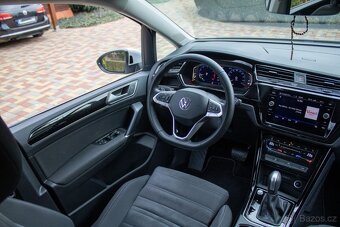 Volkswagen Touran R-Line 1,5 TSI DSG - 17