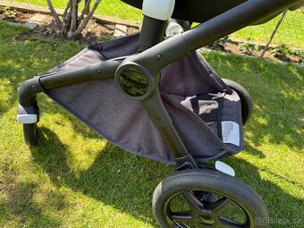 Bugaboo fox 3 + Autosedačka (0-15 měsíců) - 17