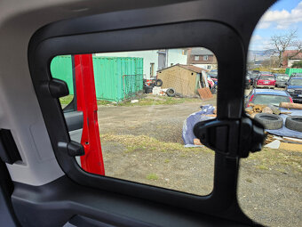 Ford Transit Custom L2 LIMITED, 8 míst, automat, bohatá výba - 17
