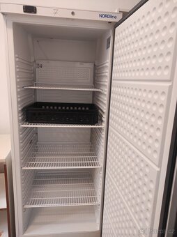 Prodej zařízení cukrárny - odkup - 17