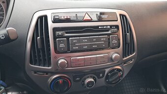 Hyundai i20, 1.2i / 62KW 1.MAJITEL ČR - 17