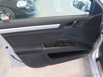 Škoda Superb 2.0TDI 103kW,klima,výhřev,parkasist - 17