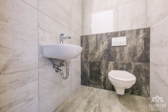 Pronájem bytu 3+kk,76,8m², v novostavbě s balkonem a parkova - 17