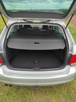VW Golf 6 Combi 2,0 TDi Highline, Panorama,Navi, nová STK - 17