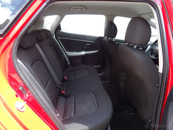 Kia Ceed 1.6GDi,99kW,1majČR,S.kniha,64tkm,ESP,klima - 17