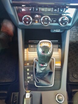 ŠKODA OCTAVIA COMBI ČR - 17