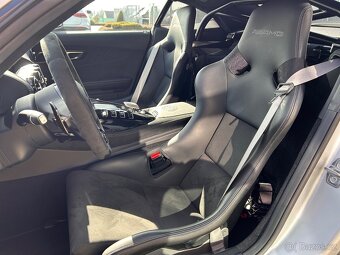Prodám Mercedes-Benz AMG GT R PRO - 17