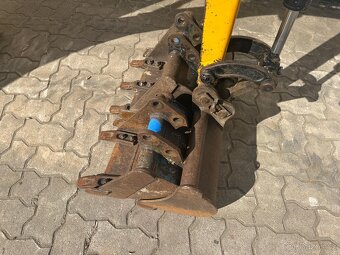 Prodám minibagr JCB 8008 CTS - 17