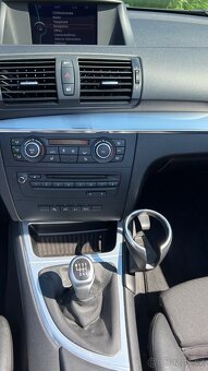 Prodám BMW 1 kabrio e88 Rv 2013 130kw - 17