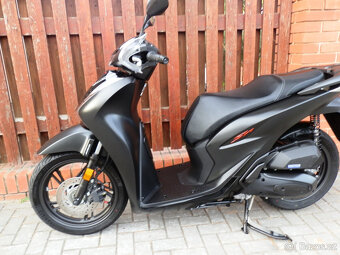Honda SH 125i Sport (2023) - 17