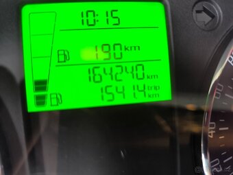 ŠKODA ROOMSTER 1,6TDi- STYLE - 17