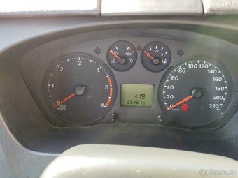 Ford Transit s obytnou vestavbou 9 míst - 17
