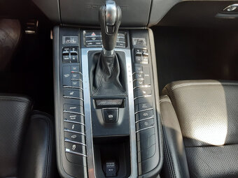 Porsche MACAN 3,0 S, AWD, kůže, panorama, 250kW - 17