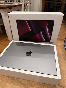 Apple MacBook Pro 14" / M2 Pro / 16GB / 512GB (2023) - 17