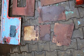 Zetor 6911 kapotáže blatníky podlahy kapoty maska schody - 17