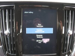 Volvo V90 2.0B5 235PS Cross Country Pro A/T 4x4 - 17