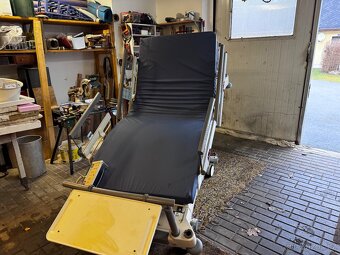 Polohovací elektrická postel pro seniory - 17