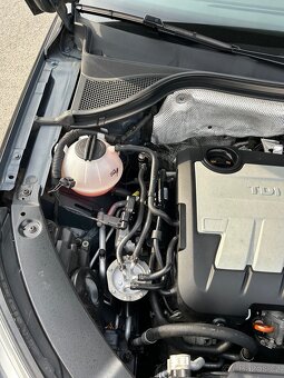 VW Tiguan 2.0 TDI 4x4 SERVISNí KNIHA - 17