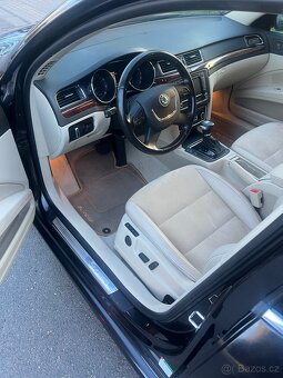 Škoda Superb 3.6 228 000 km Serviska - 17