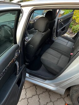 Peugeot 407 SW - 17