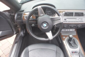 BMW Z4 2.5i (141kw) manuál, dovoz DE, XENONY, SUPER STAV - 17