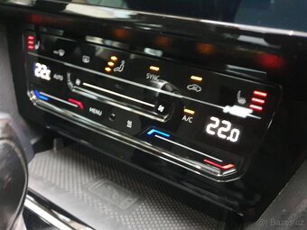 VW Passat B8 Variant 2.0 TDI 110kW DSG - záruka Autodraft - 17