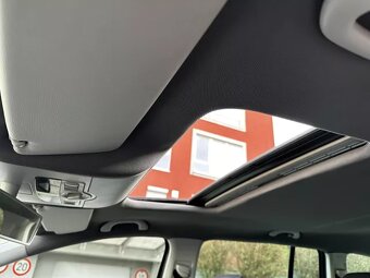 Volkswagen Touran 2.0 TDI 103kW DSG Xenony Šíbr ALU R18 Face - 17