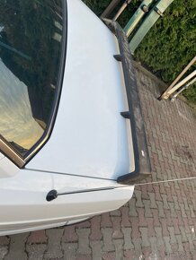 Křídla (spoilery) kufru mercedes - 17