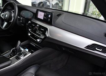 BMW Řada 5 M550d xDrive H/K 1M ČR - 17