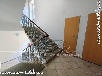 Pronájem prostorného zděného 2+1 [75m2] komora, po REKO, pob - 17