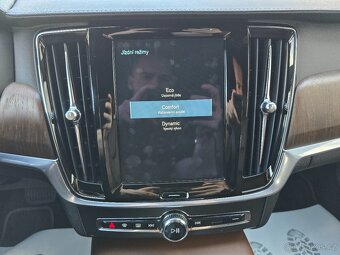 VOLVO V90 2,0 221kW B6 AWD 4x4 INSCRIPTION Auto 2021 ČR DPH - 17