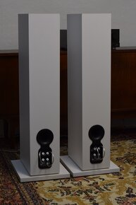Reproduktory Bowers & Wilkins 603 bílá II - 17