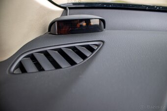 Mitsubishi Outlander 2.2 DI-D Intense+ - 17