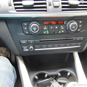 BMW X3, xDrive20i 135kw, Serviska,NAVI - 17