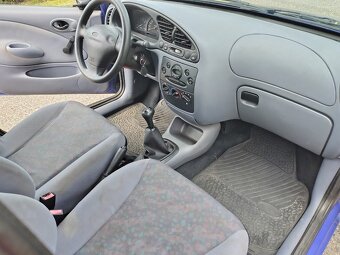 Ford Fiesta 1.3i - 17