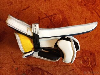 Brankářská lapačka CCM AXIS 2 + vyrážečka CCM Eflex 5,custom - 17
