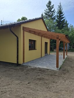 Moderní dřevostavba s velkým pozemkem a fotovoltaikou – přip - 17
