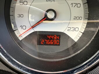 Peugeot 308, 1.6HDi, 80kw Man. Nová STK - 17