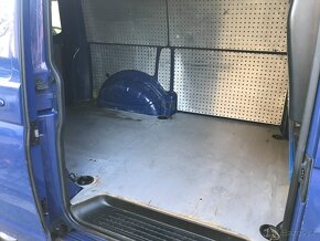 VW Transporter 2.5 TDi 4x4 r.v.2009 96 kW ČR DPH - 17