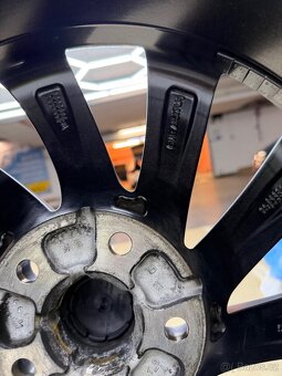 Prodám alu kola +letní pneu - 17