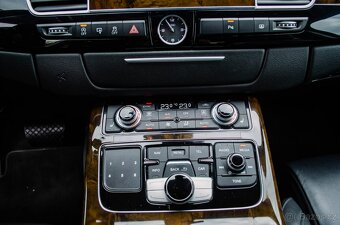 Audi A8 3.0 TDI V6 DPF clean diesel quattro tiptronic - 17