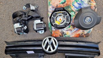 VW golf VI. karoserie + dveře +díly z jiného vozu černá met - 17