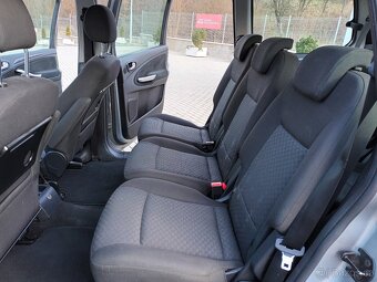 Ford Galaxy 2,0 TDCi 103kW,Ghia,7MÍST,TAŽN - 17