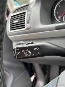 VW TOURAN 139najeto / DSG / 7MÍST - 17