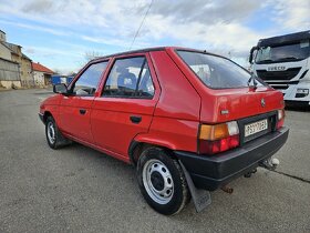 ŠKODA FAVORIT 135LXI , 1 majitelka ročník 1938 - 17