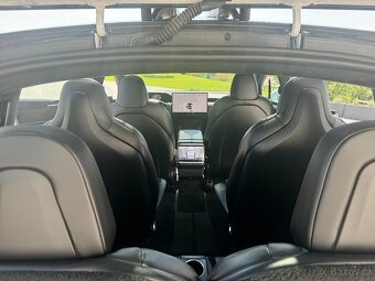 Tesla x Plaid bezplatné nakládání - 17