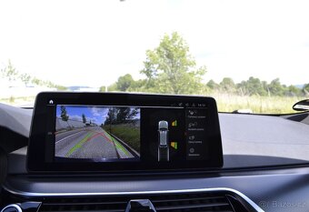 BMW 5 Touring 530d xDrive Mpaket Laser display key panorama - 17