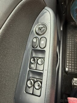 I 30 1.4i 80 kw 100800 km původ ČR - 17