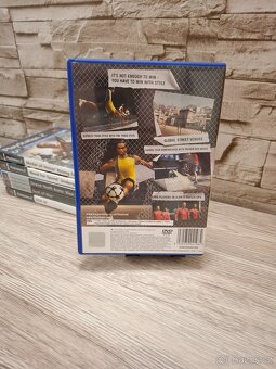 Originální hry pro konzoli PlayStation 2 - 17