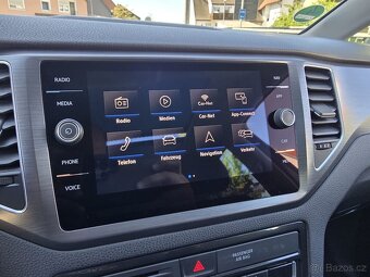 VW GOLF SPORTSVAN 1.5 TSI 96 kW najeto 133000km,r.v. 2018 - 17